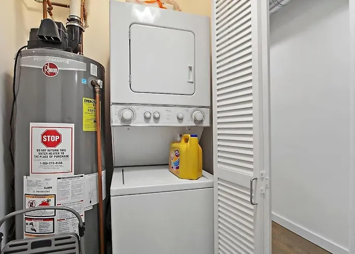 Apartamento 1br Modern Luxe With In-unit Laundry - 204 Rep